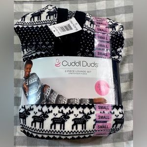 Cuddl Duds 2 Piece Pajama Set
